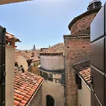 Teatro Апартаменты *