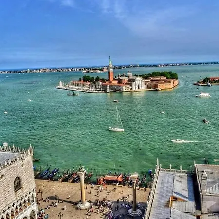 Lägenhet Teatro Venedig