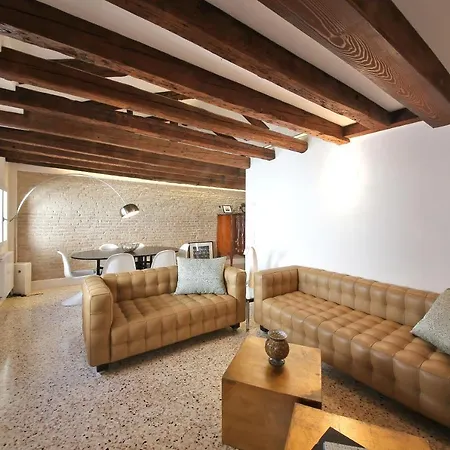 Teatro Apartmán